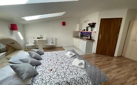 Hotelik Gold